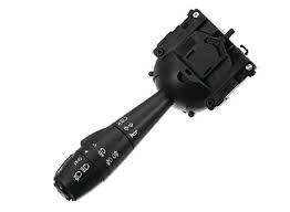 FAR SİNYAL KORNA KUMANDA KOLU LOGAN II-SANDERO II-DOKKER-LODGY 12 > SİS FARI ARKA SİS FARI FONKSİY