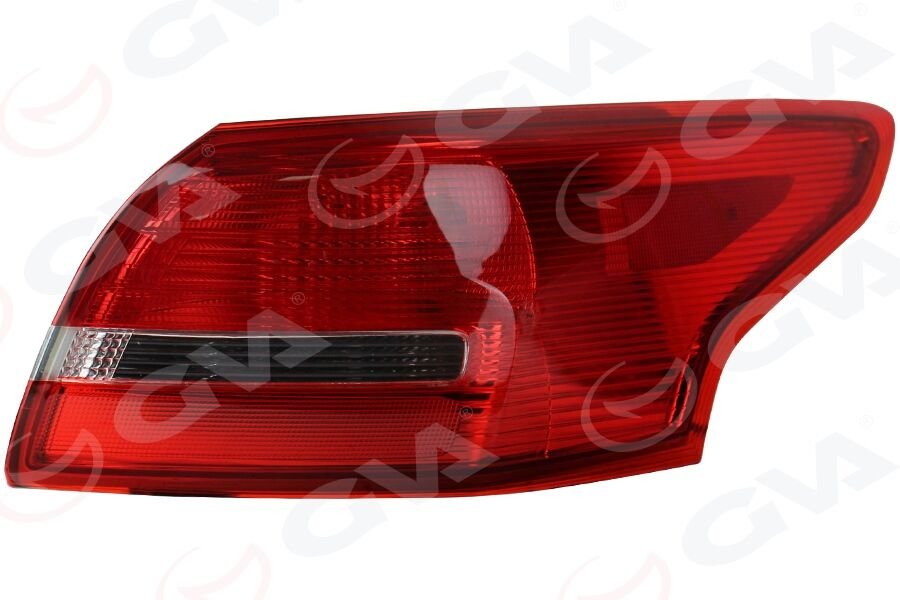 STOP LAMBASI DIŞ SAĞ FORD FOCUS 15 > SEDAN